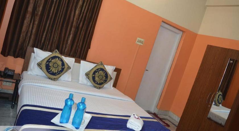 Hotel Galaxy Inn Колката Екстериор снимка